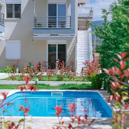 Apartment Danai With Pool Access *
