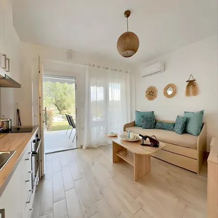 Danai With Pool Access *