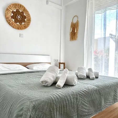 Danai With Pool Access