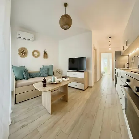 Danai With Pool Access Appartement *