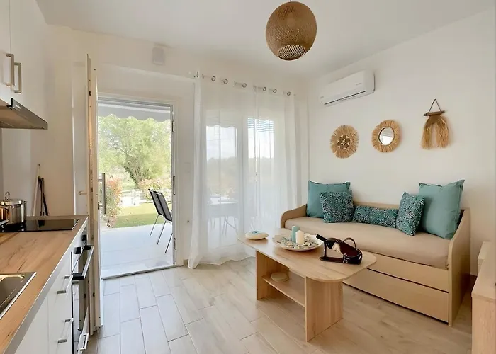 Danai With Pool Access *