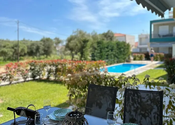 Danai With Pool Access * Ofrínion