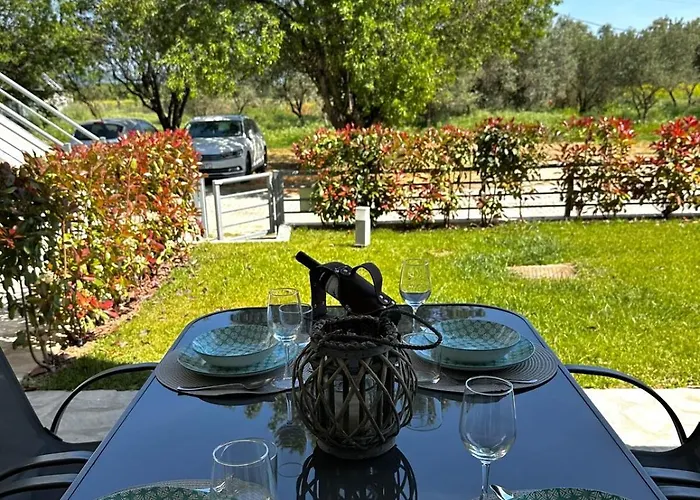 Danai With Pool Access * Ofrínion